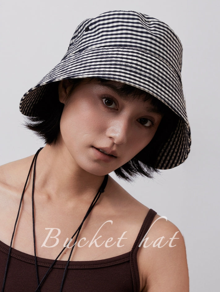 U-shaped bucket hat with large brim at the back.