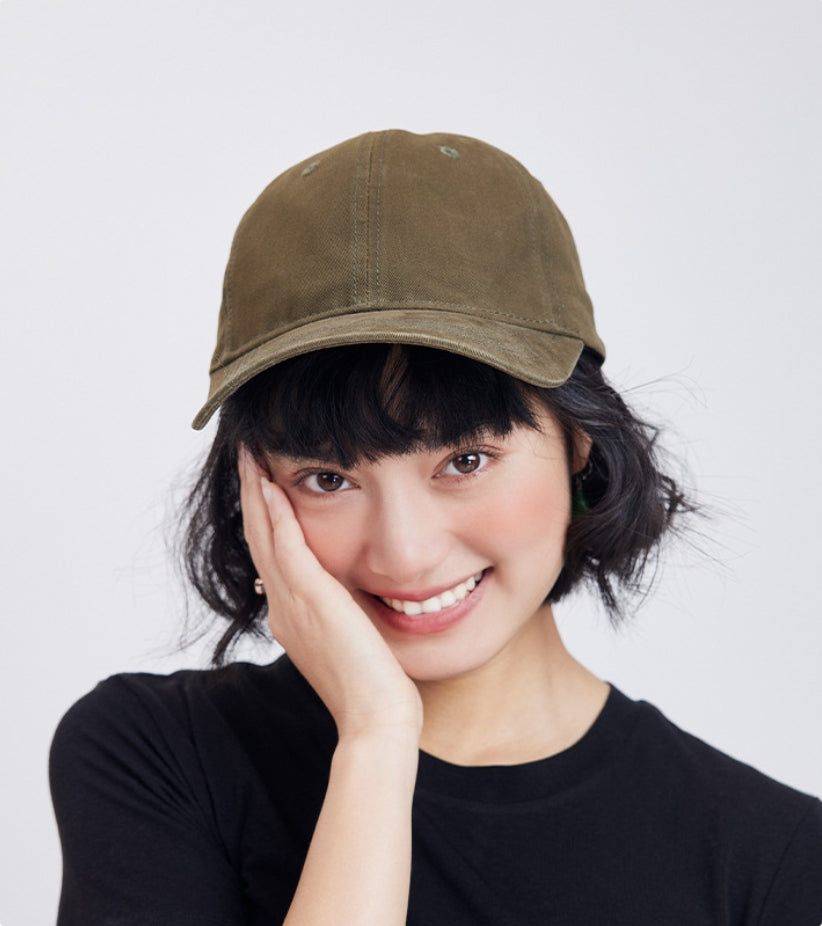 Unisex pure cotton baseball cap.