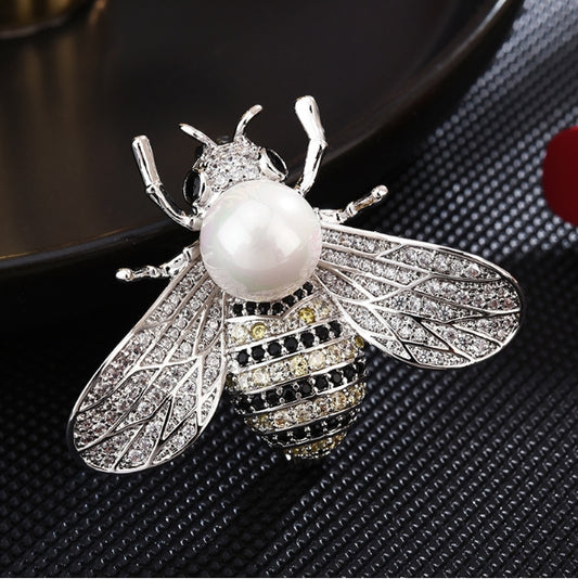 Little bee brooch. - AOA Fashion Accessories