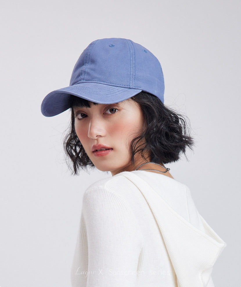 Unisex pure cotton baseball cap.