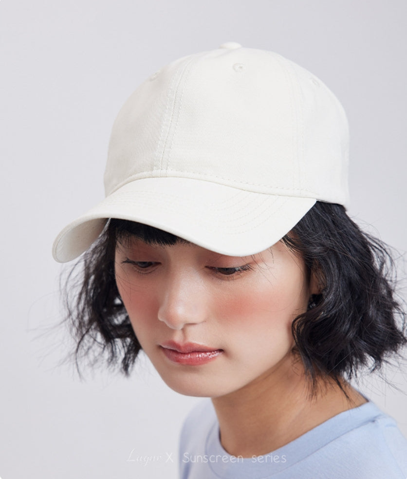 Unisex pure cotton baseball cap.