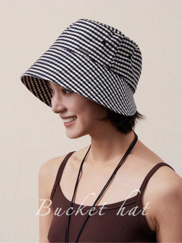 U-shaped bucket hat with large brim at the back.