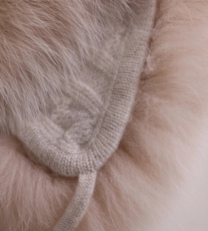 Cashmere Knit Hat with Fox Fur Trim – Cream Beige Elegance
