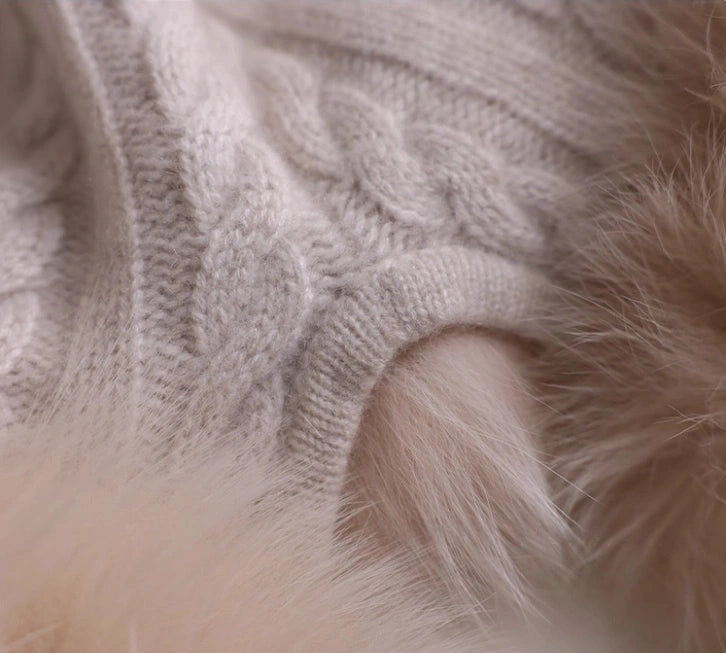 Cashmere Knit Hat with Fox Fur Trim – Cream Beige Elegance