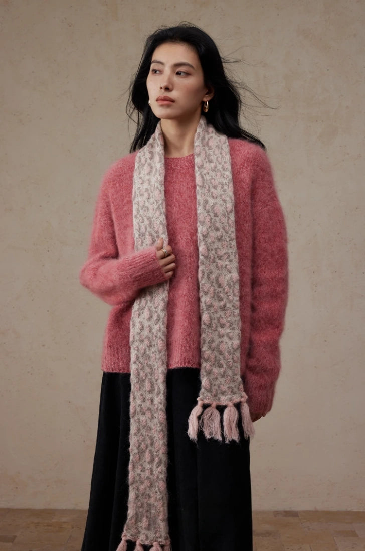 Leopard Knit Scarf – Classic Vintage Style in Coffee Brown & Pink