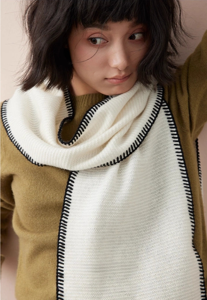 Cashmere Scarf – Minimalist Contrast Edge Design | Black & Ivory