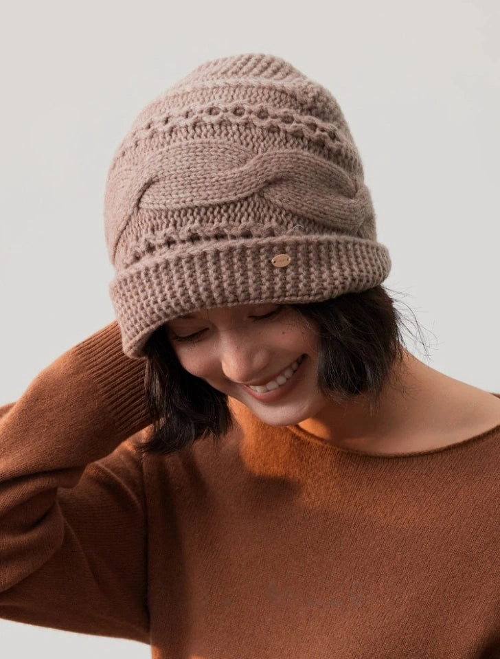 Wool Cable Knit Beanie – Timeless Vintage Warmth | Multiple Colors