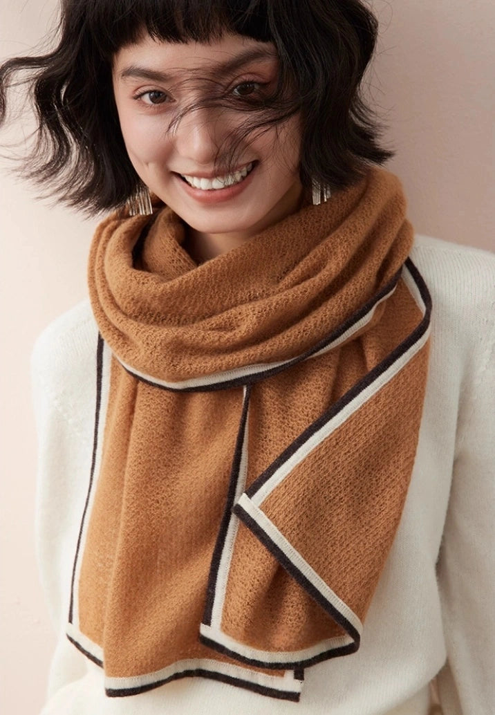 Soft Cashmere Scarf – Contrast Edge Design | Multiple Colors